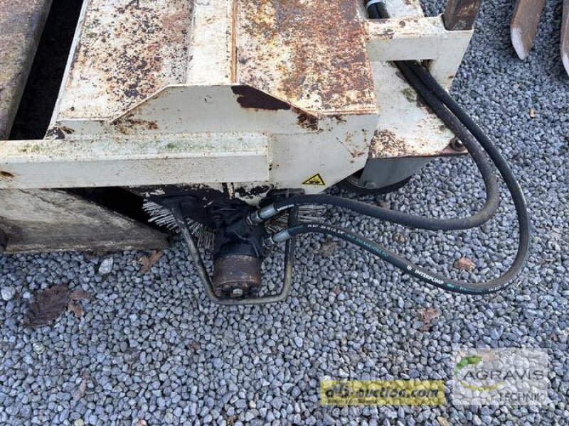 Kehrmaschine типа Sonstige KEHRMASCHINE, Gebrauchtmaschine в Meppen (Фотография 4)