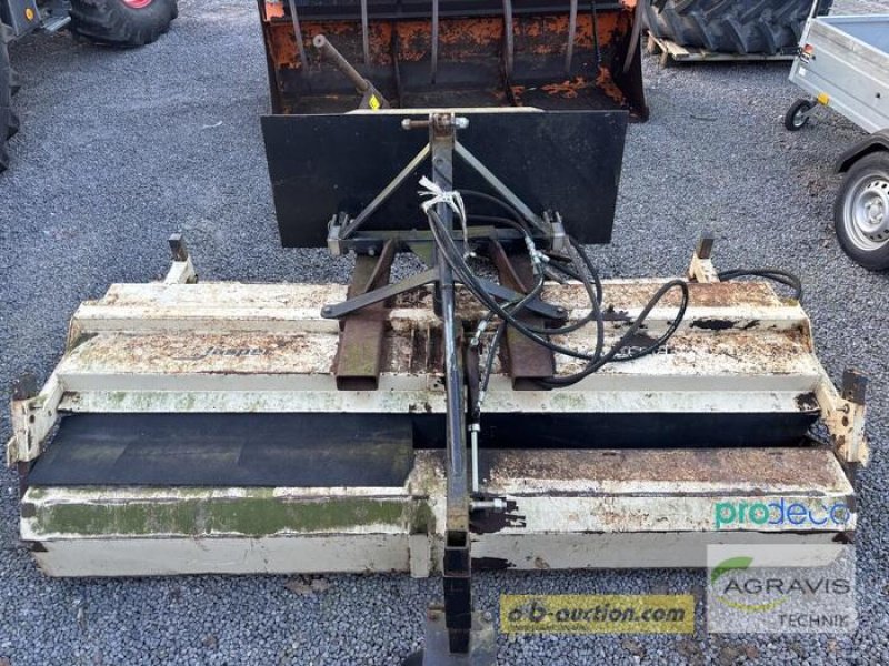 Kehrmaschine типа Sonstige KEHRMASCHINE, Gebrauchtmaschine в Meppen (Фотография 3)