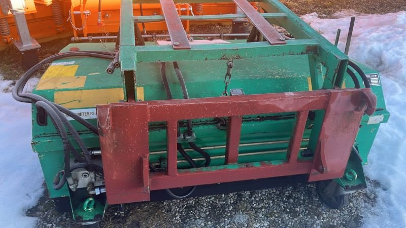 Kehrmaschine of the type Sonstige KEHRMASCHINE, Gebrauchtmaschine in Obersöchering (Picture 3)