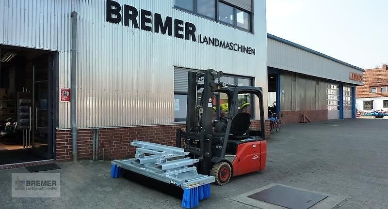 Kehrmaschine des Typs Sonstige KM 1500  /   KM 2000   /   KM 2500, Neumaschine in Asendorf (Bild 1)