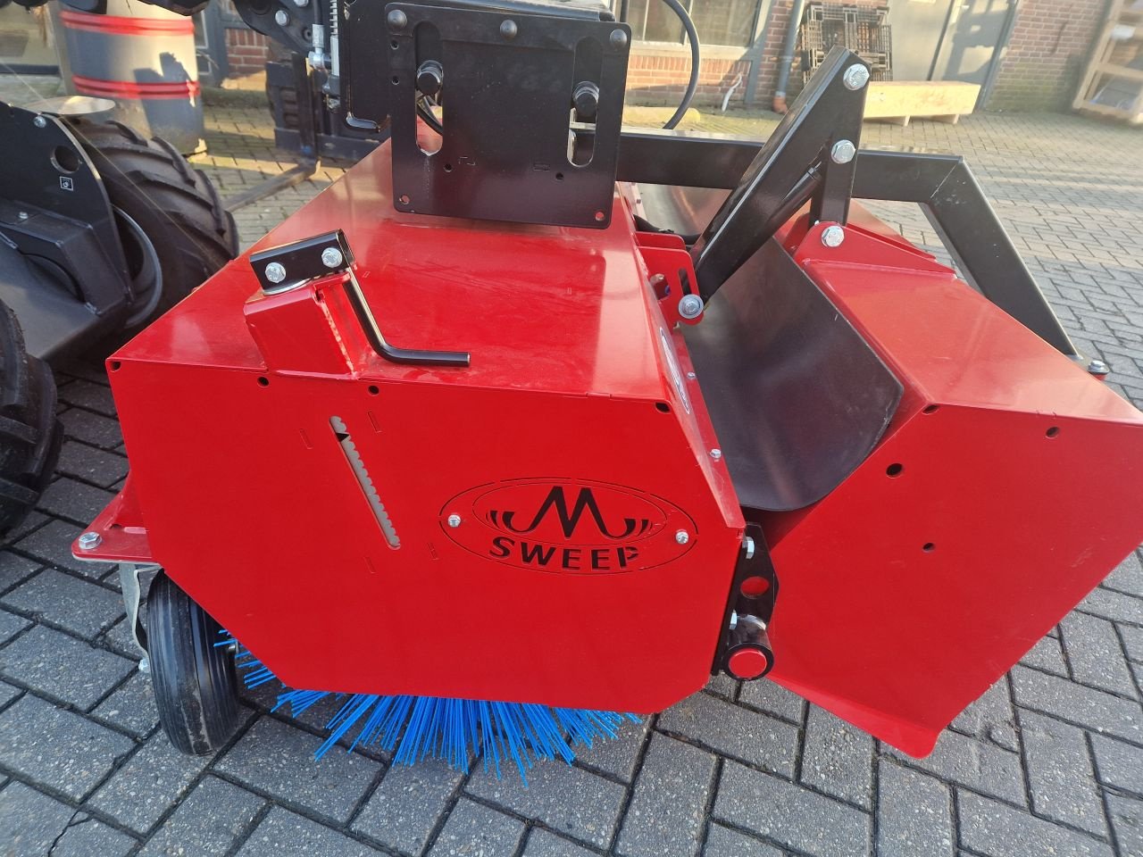 Kehrmaschine of the type Sonstige M Sweep HSTV600-SP, Gebrauchtmaschine in Bleiswijk (Picture 3)