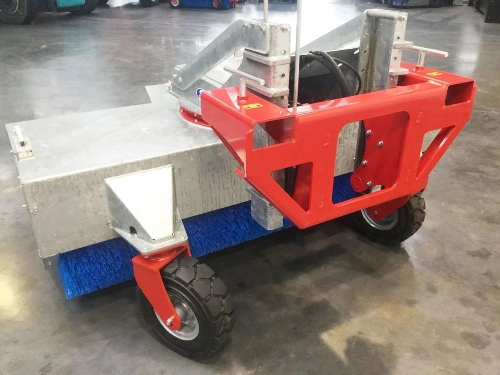 Kehrmaschine des Typs Sonstige M Sweep Nieuw HSTV 800 / 230 NIEUW, Neumaschine in Culemborg (Bild 4)