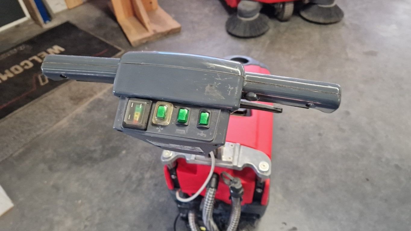 Kehrmaschine del tipo Sonstige Meclean Meclean Powerscrub 40 BC schrobmachine, Gebrauchtmaschine en Middelharnis (Imagen 7)