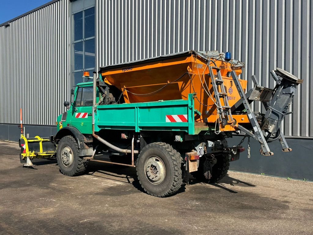Kehrmaschine des Typs Sonstige Mercedes Benz Unimog U1700, Gebrauchtmaschine in Velddriel (Bild 3)
