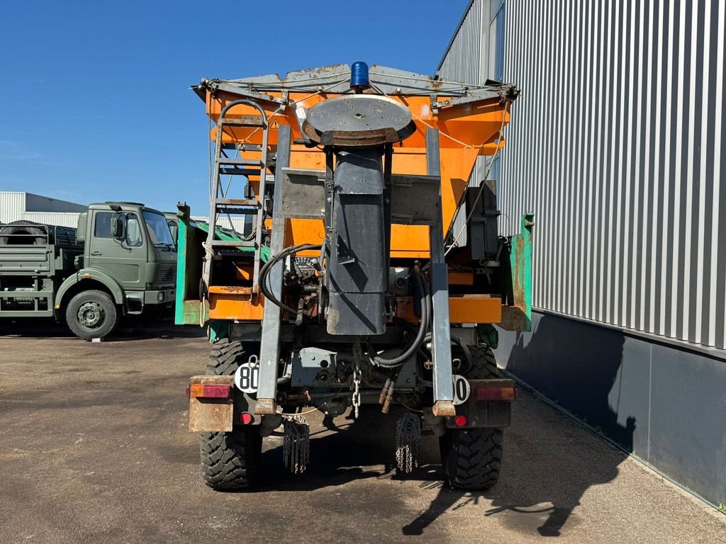 Kehrmaschine des Typs Sonstige Mercedes Benz Unimog U1700, Gebrauchtmaschine in Velddriel (Bild 4)