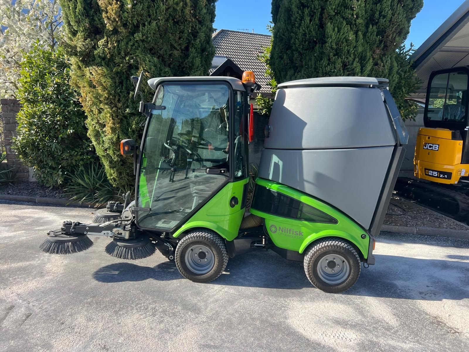 Kehrmaschine des Typs Sonstige Nilfisk City Ranger 2250 - GB138, Gebrauchtmaschine in Eppan (BZ) (Bild 4)