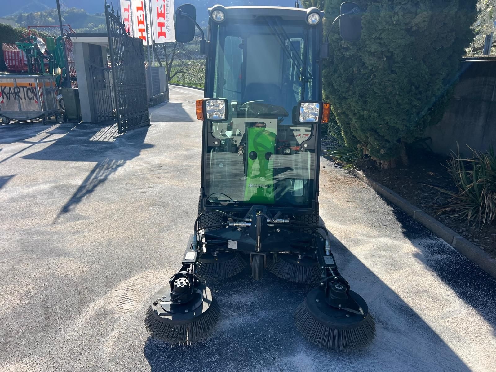 Kehrmaschine des Typs Sonstige Nilfisk City Ranger 2250 - GB138, Gebrauchtmaschine in Eppan (BZ) (Bild 2)