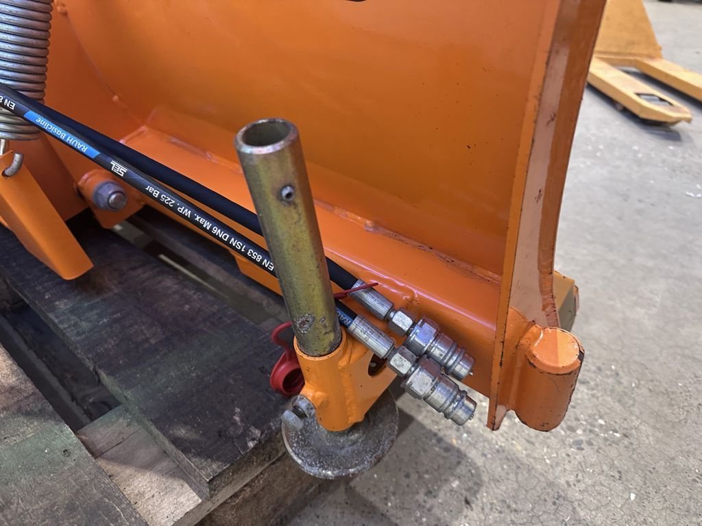 Kehrmaschine Türe ait Sonstige Onbekend MATEV SRM-FB 150 SNEEUWSCHUIVER, Gebrauchtmaschine içinde Cabauw (resim 4)