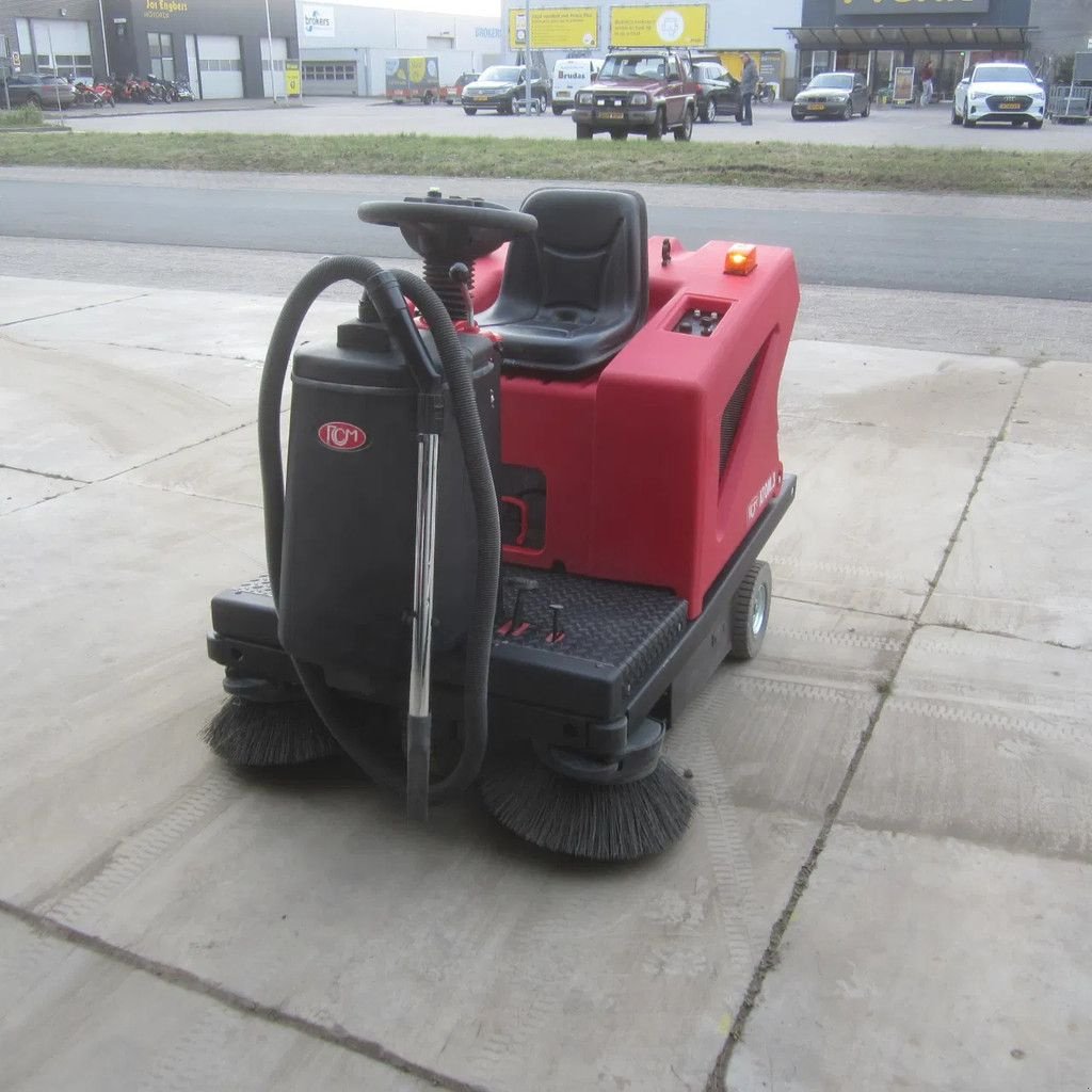 Kehrmaschine del tipo Sonstige Onbekend Opzit veegmachine RCM Atom 3.E., Gebrauchtmaschine In Tubbergen (Immagine 1)