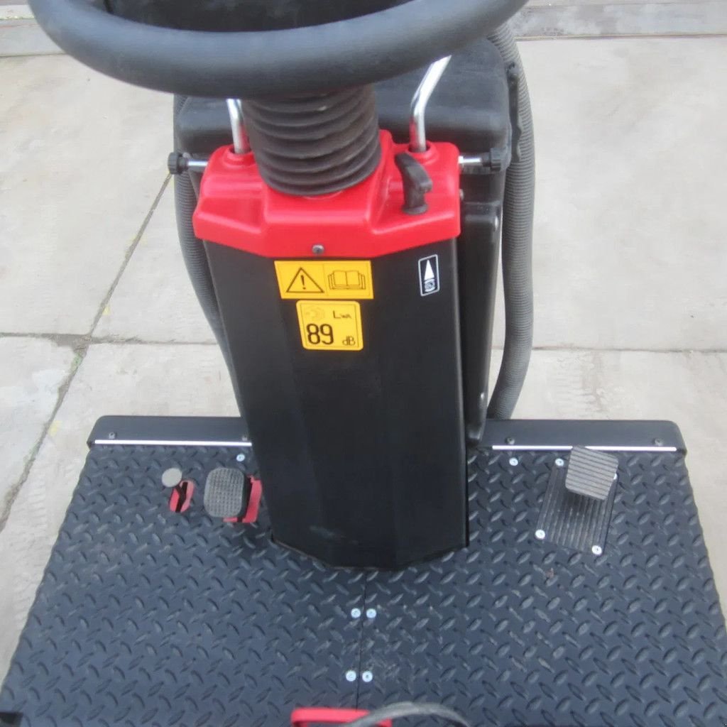 Kehrmaschine del tipo Sonstige Onbekend Opzit veegmachine RCM Atom 3.E., Gebrauchtmaschine In Tubbergen (Immagine 11)