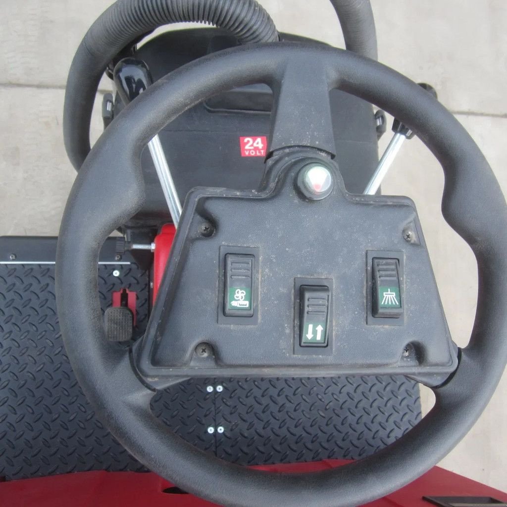 Kehrmaschine del tipo Sonstige Onbekend Opzit veegmachine RCM Atom 3.E., Gebrauchtmaschine en Tubbergen (Imagen 5)