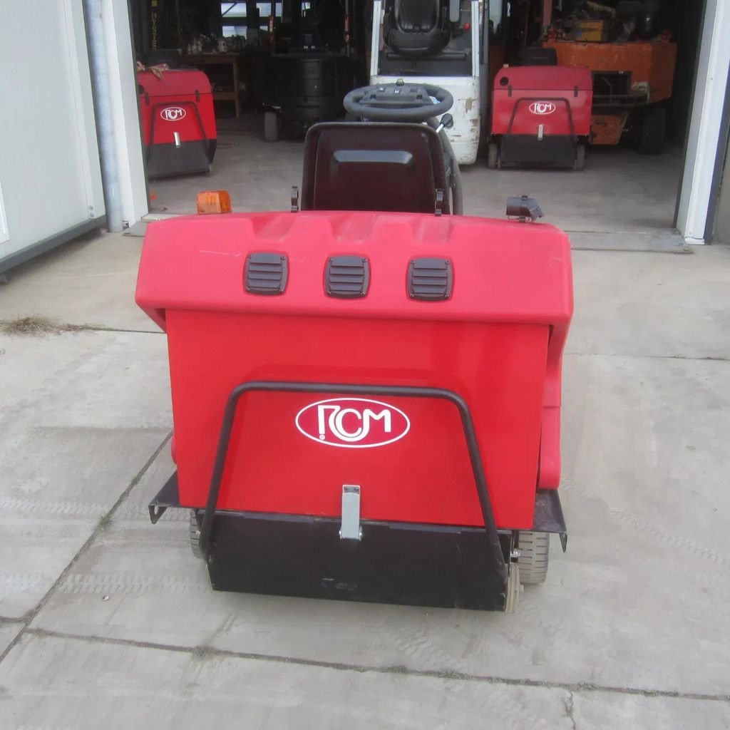Kehrmaschine del tipo Sonstige Onbekend Opzit veegmachine RCM Atom 3.E., Gebrauchtmaschine en Tubbergen (Imagen 3)