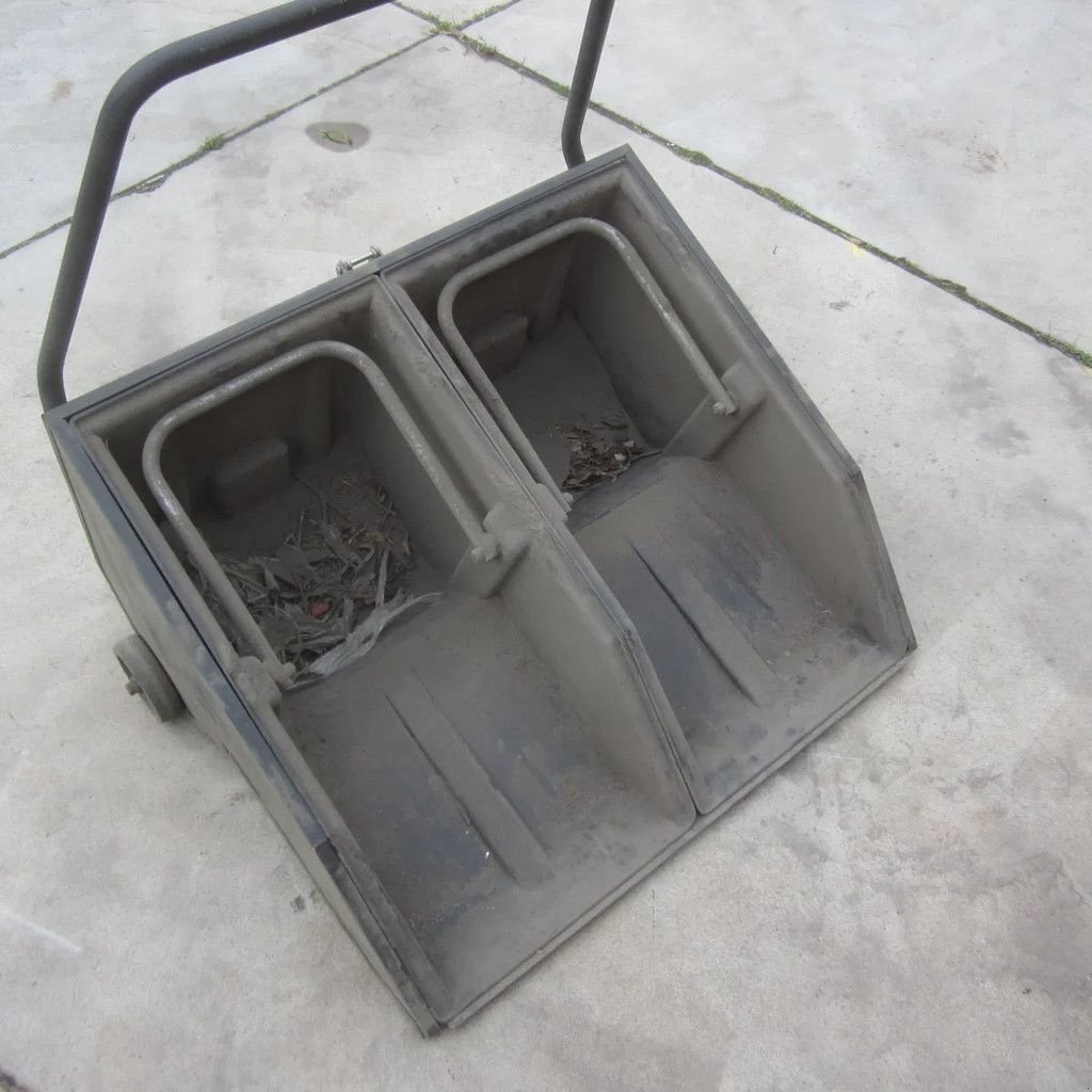 Kehrmaschine del tipo Sonstige Onbekend Opzit veegmachine RCM Atom/E-plus ., Gebrauchtmaschine en Tubbergen (Imagen 9)