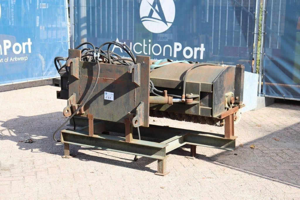 Kehrmaschine del tipo Sonstige Onbekend, Gebrauchtmaschine en Antwerpen (Imagen 3)