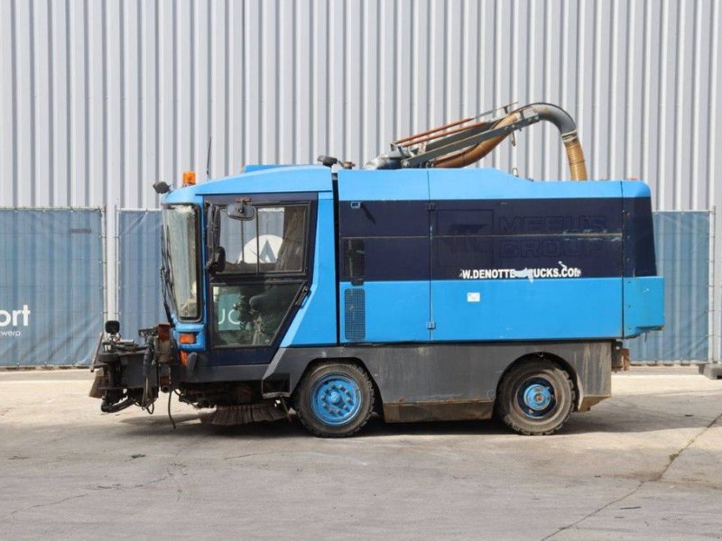 Kehrmaschine of the type Sonstige Ravo 5002 SI, Gebrauchtmaschine in Antwerpen (Picture 1)