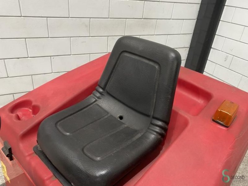 Kehrmaschine des Typs Sonstige RCM Atom Plus, Gebrauchtmaschine in Wijchen (Bild 6)