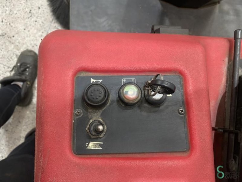 Kehrmaschine des Typs Sonstige RCM Atom Plus, Gebrauchtmaschine in Wijchen (Bild 5)