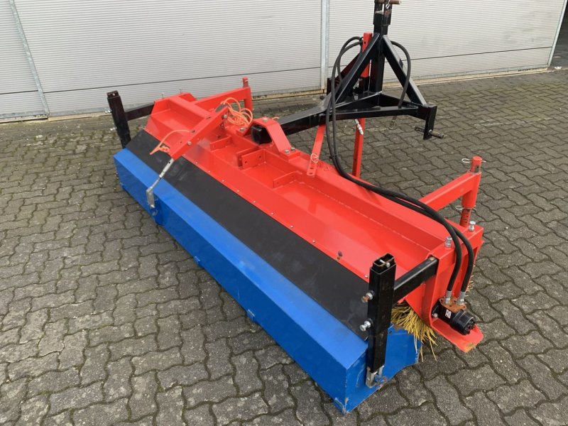 Kehrmaschine typu Sonstige Rolbezem 230 cm, Gebrauchtmaschine v Vriezenveen (Obrázek 1)