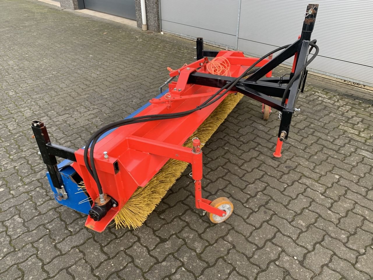 Kehrmaschine des Typs Sonstige Rolbezem 230 cm, Gebrauchtmaschine in Vriezenveen (Bild 2)