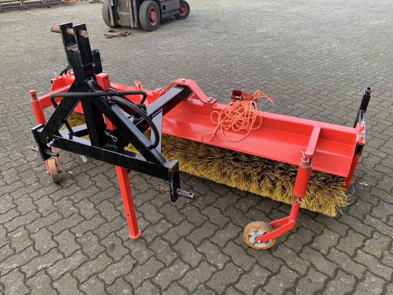 Kehrmaschine des Typs Sonstige Rolbezem 230 cm, Gebrauchtmaschine in Vriezenveen (Bild 4)