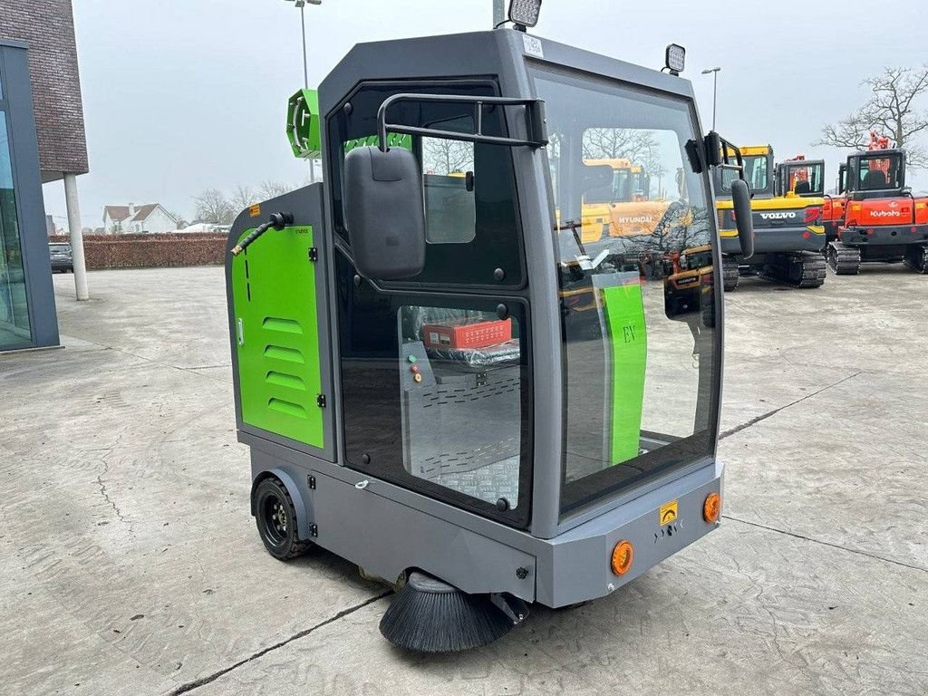 Kehrmaschine of the type Sonstige Starvox D19, Neumaschine in Antwerpen (Picture 3)