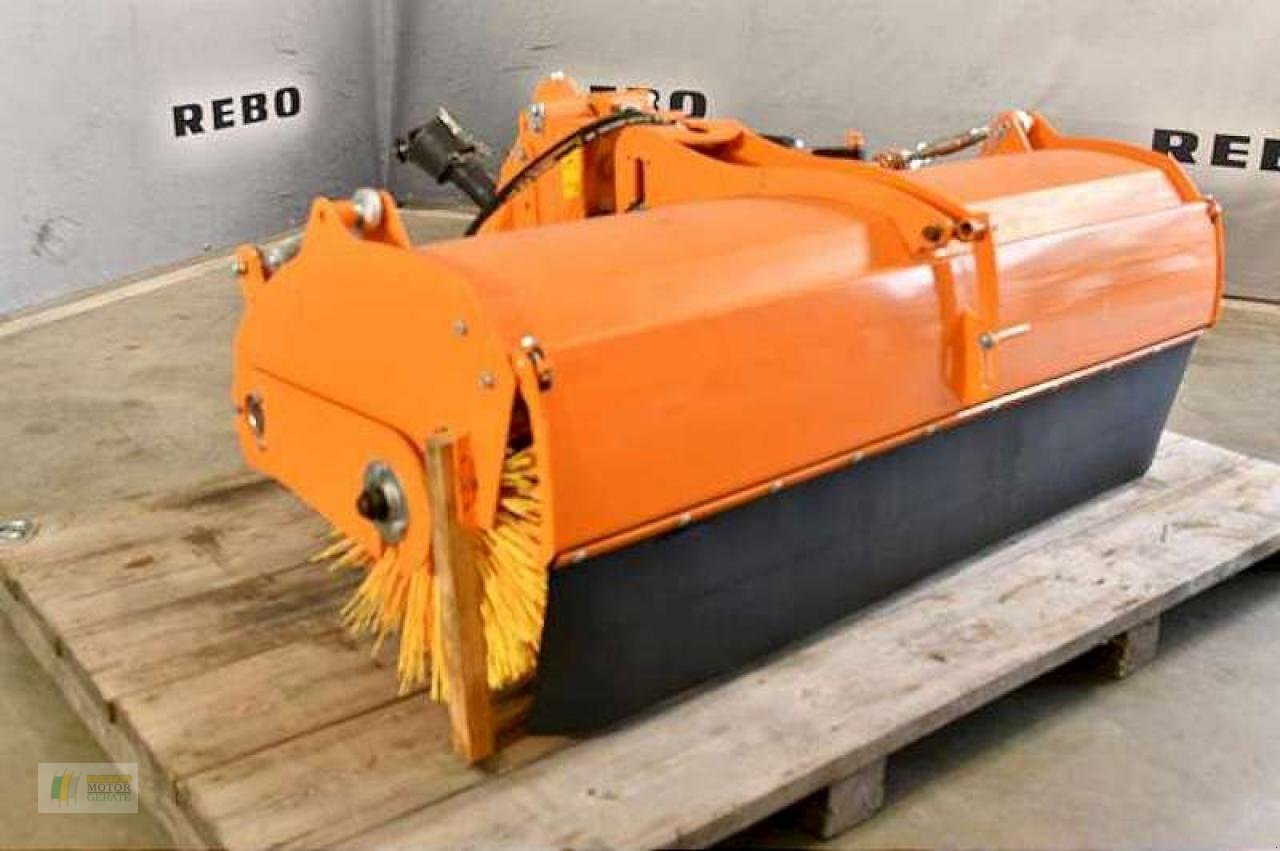 Kehrmaschine des Typs Sonstige SWE57, Gebrauchtmaschine in Cloppenburg (Bild 1)