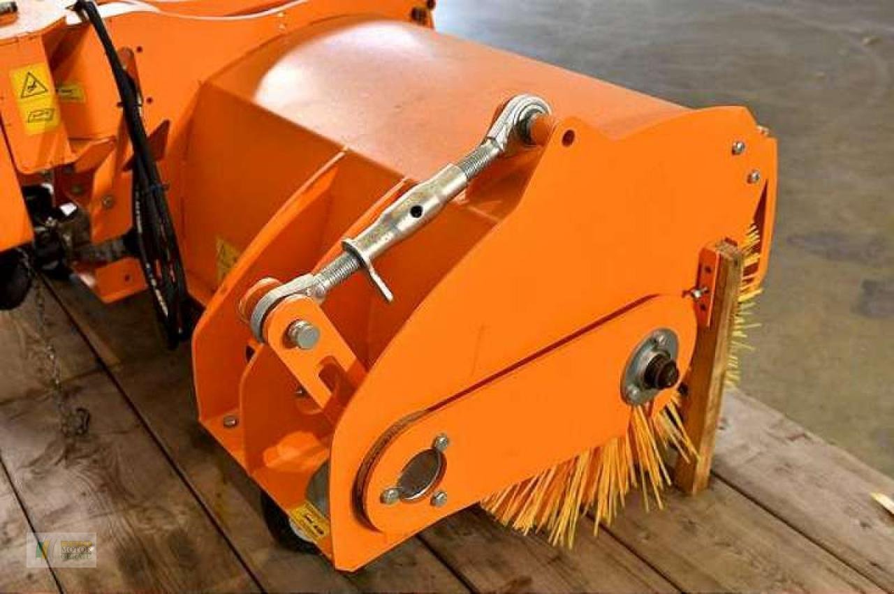 Kehrmaschine des Typs Sonstige SWE57, Gebrauchtmaschine in Cloppenburg (Bild 5)