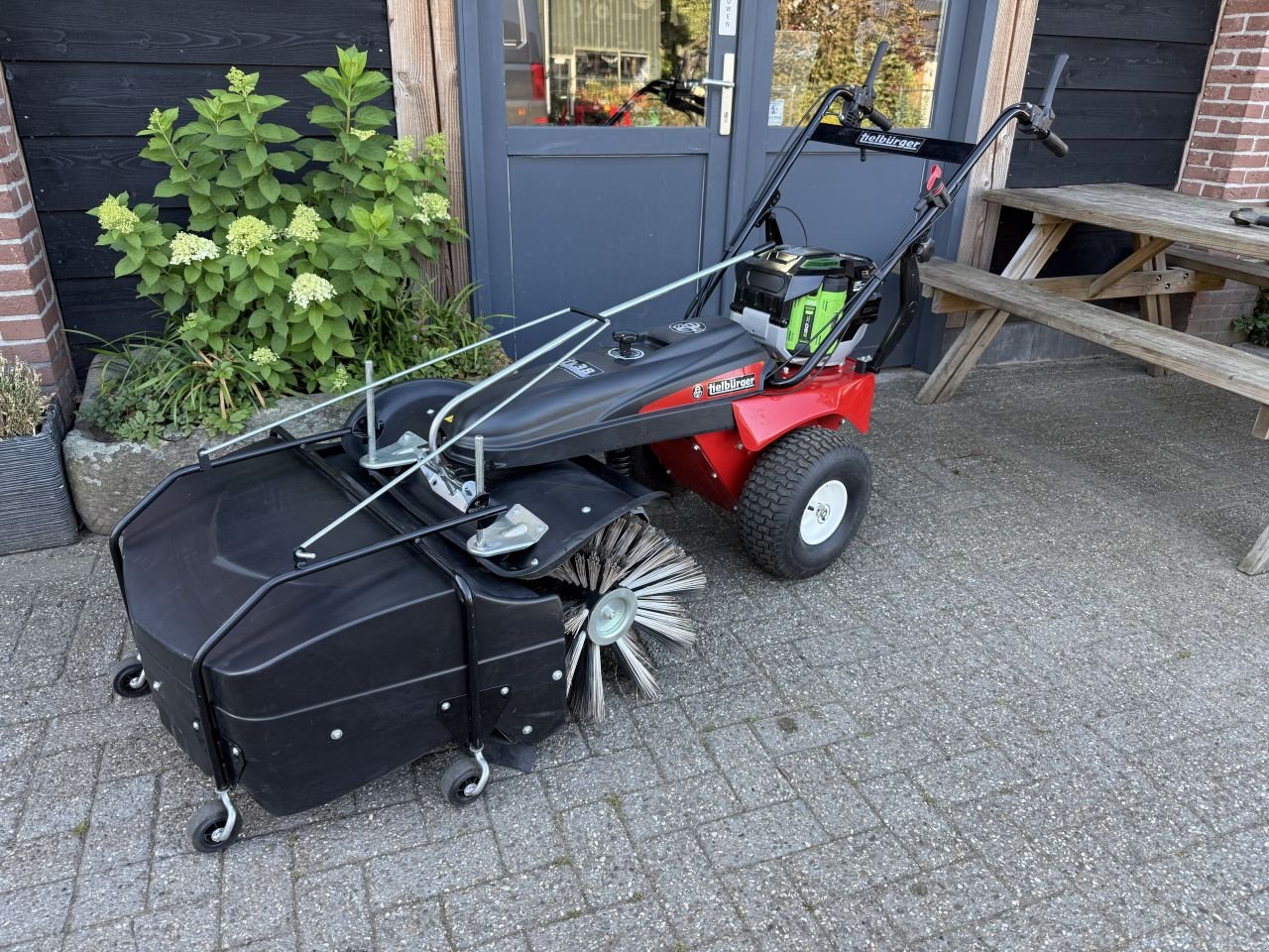 Kehrmaschine of the type Sonstige Tieburger TK 38 prof, Gebrauchtmaschine in Klarenbeek (Picture 2)