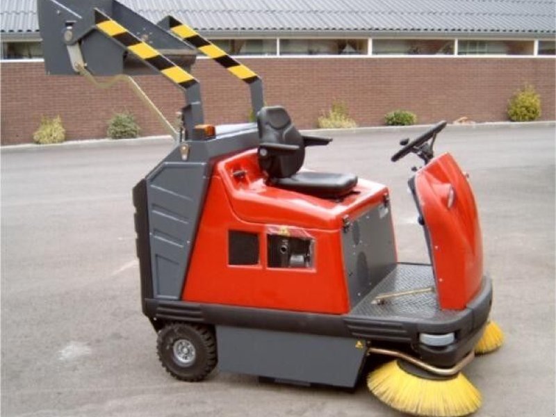 Kehrmaschine of the type Sonstige zit, Neumaschine in Goudriaan (Picture 1)