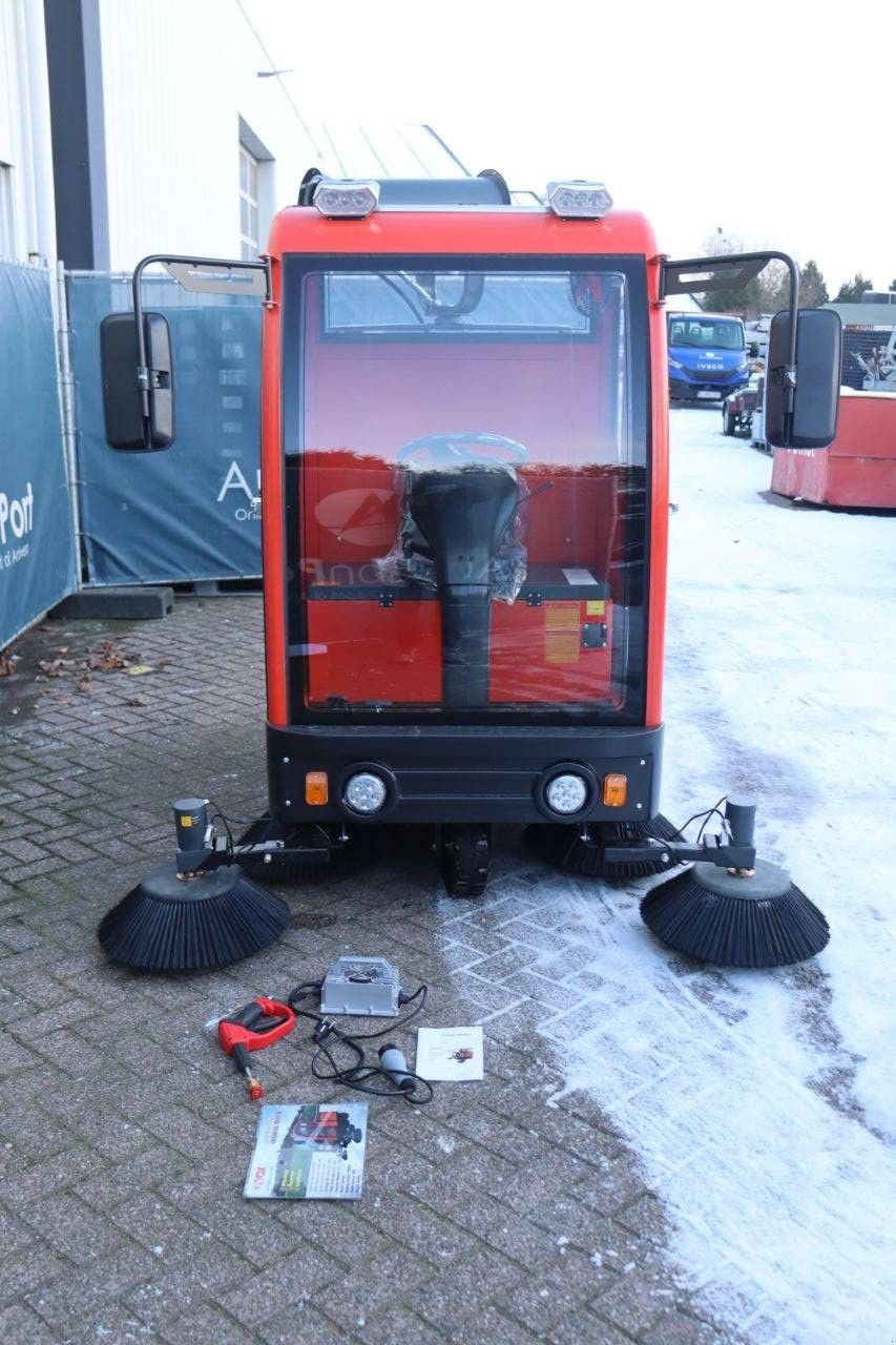 Kehrmaschine del tipo Sonstige ZVOX 2000G, Neumaschine en Antwerpen (Imagen 9)