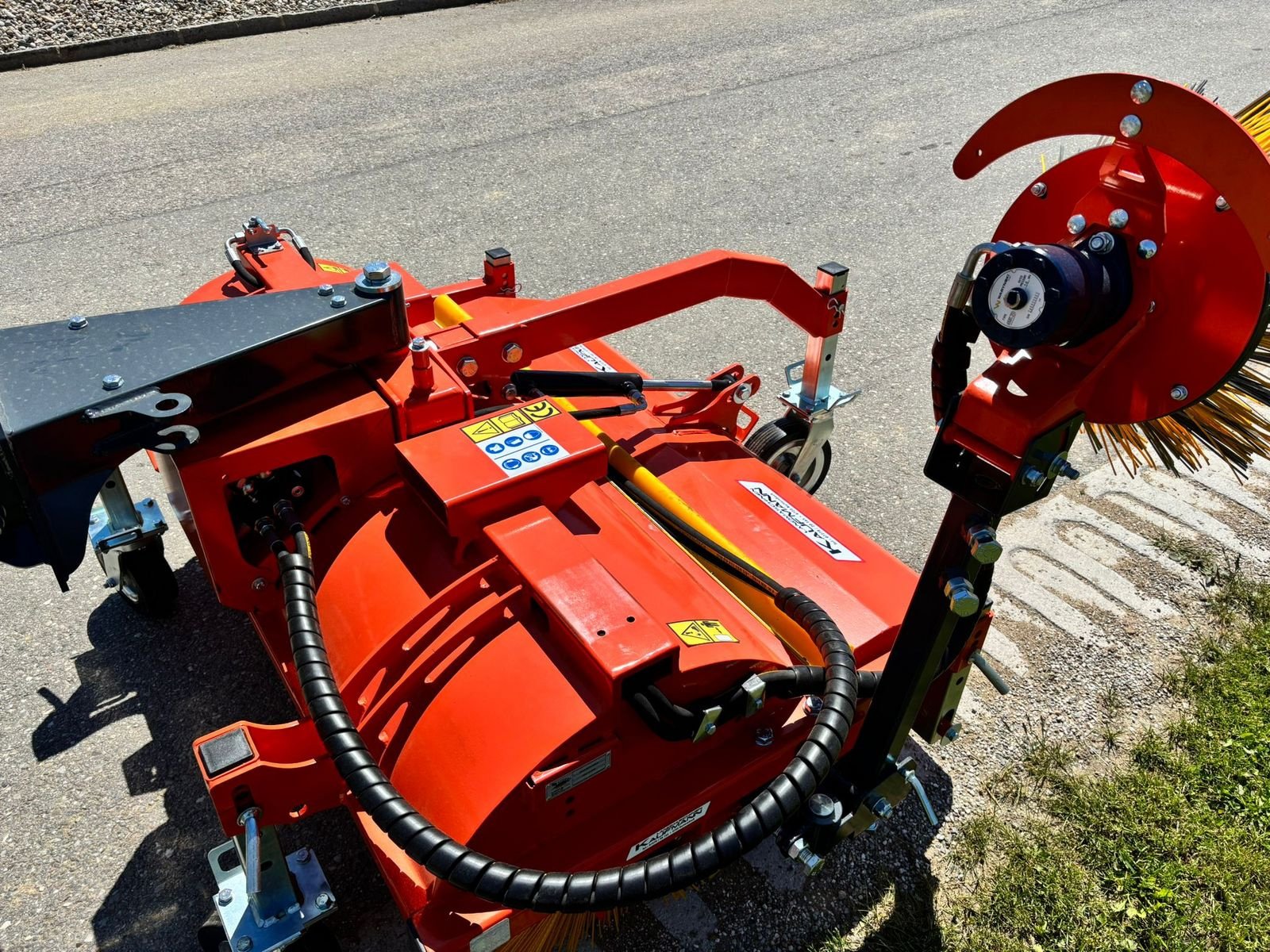Kehrmaschine des Typs Stekro KEH 140 Kehrmaschine, Neumaschine in NATTERNBACH (Bild 4)
