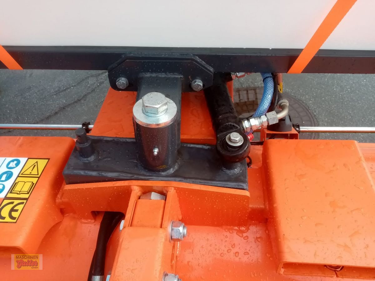 Kehrmaschine des Typs Stekro Kehrmaschine KEH 240 Vollausstattung, Neumaschine in Kötschach (Bild 14)