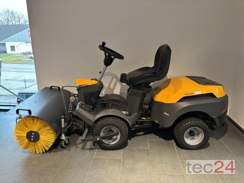 Kehrmaschine del tipo Stiga Park 500W inkl. Sweeper Park Bürste, Neumaschine In Wipperfürth