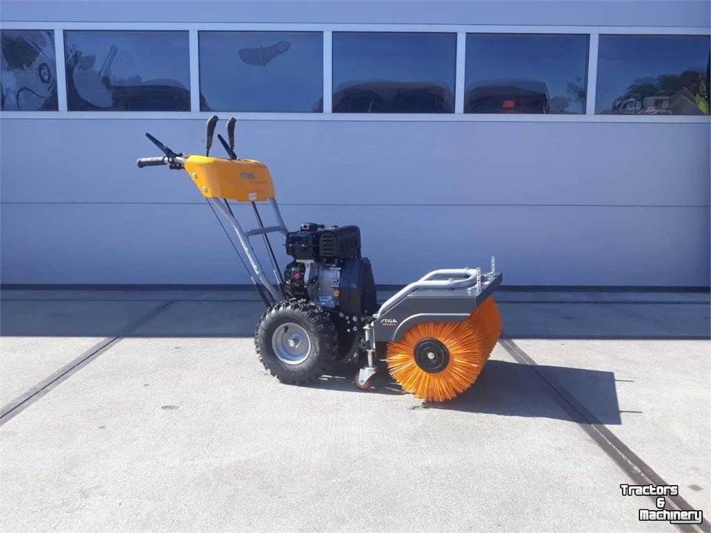 Kehrmaschine typu Stiga SW600G veegmachine, Gebrauchtmaschine v Zevenaar (Obrázek 1)