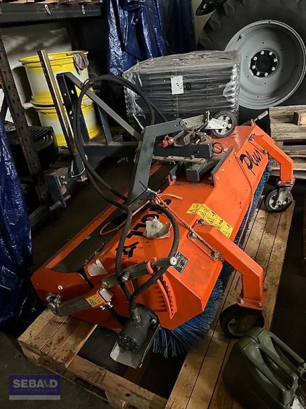 Kehrmaschine des Typs Stoll Tuchel Kehrmaschine P1 165 HD560, Gebrauchtmaschine in Zweibrücken (Bild 4)