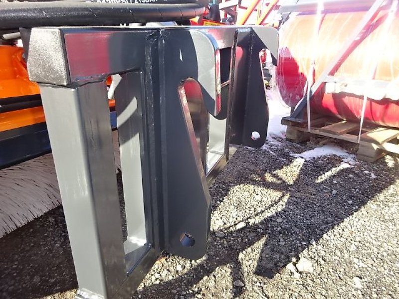 Kehrmaschine des Typs Talex Eco Clean 1800 - Kehrmaschine -1,8 Meter - Anbau an Weidemann - verschiedene Ausstattungen möglich, Neumaschine in Neureichenau (Bild 12)