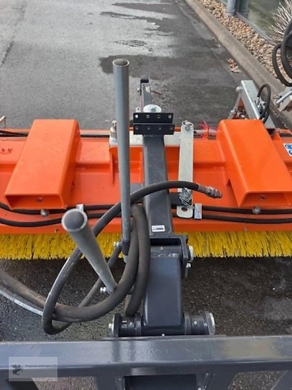 Kehrmaschine des Typs Talex ECOCLEAN 180 Kehrmaschine mit Seitenbesen, Gebrauchtmaschine in Gevelsberg (Bild 4)