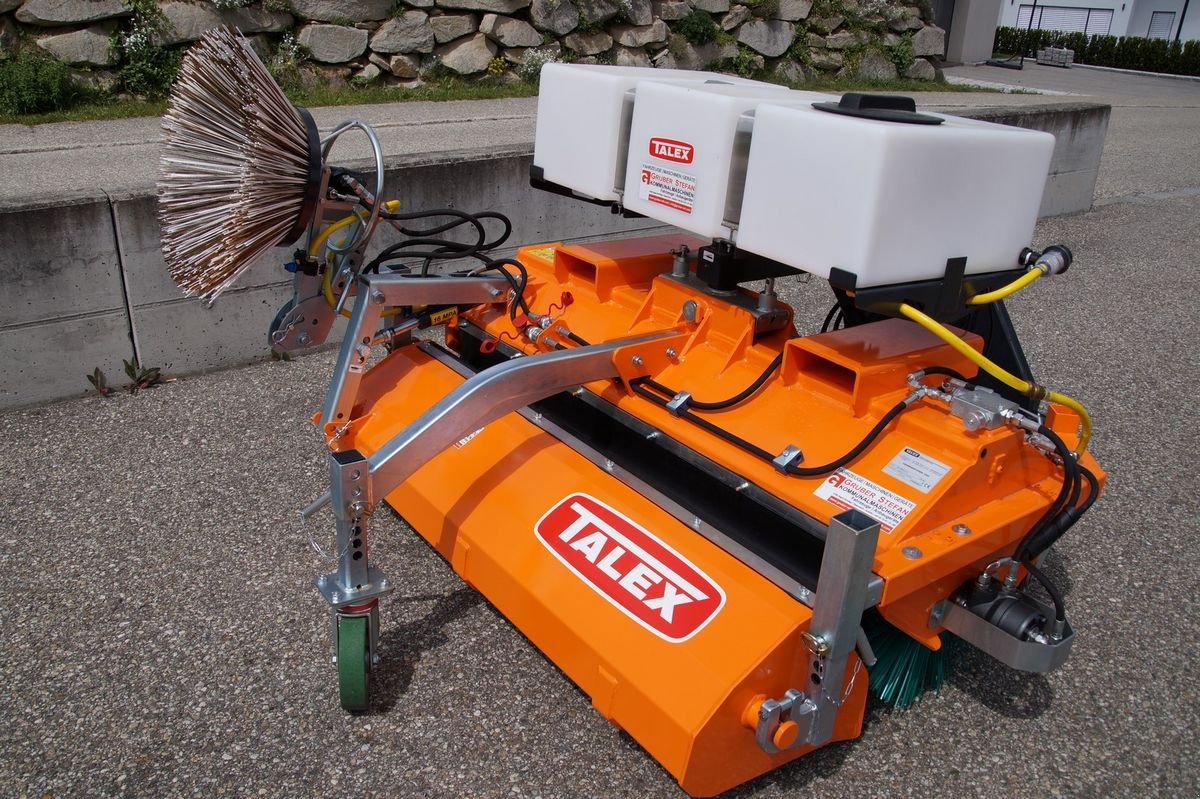 Kehrmaschine des Typs Talex KEHRMASCHINE 1800 Traktor Stapler Teleskoplader, Neumaschine in Aigen-Schlägl (Bild 3)