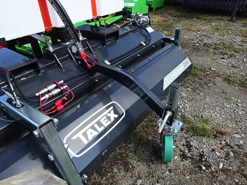 Kehrmaschine des Typs Talex Kehrmaschine 2,3 Meter -NEU- Eco - Clean- 2,30 - Profi- mit Anbau  an Schnellwechselaufnahme-, Neumaschine in Neureichenau (Bild 11)