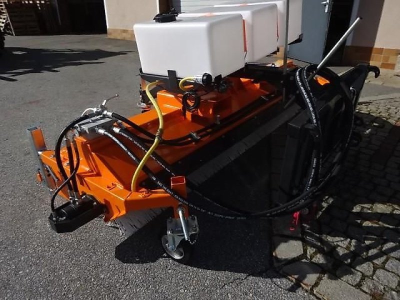 Kehrmaschine des Typs Talex Kehrmaschine- 2,3 Meter- Seitenbesen- Wassertank - Sonderpreis, Neumaschine in Neureichenau (Bild 7)