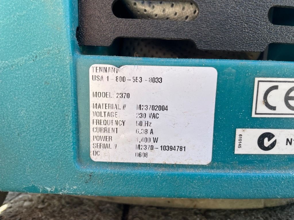 Kehrmaschine des Typs Tennant 2370, Gebrauchtmaschine in WIJCHEN (Bild 3)