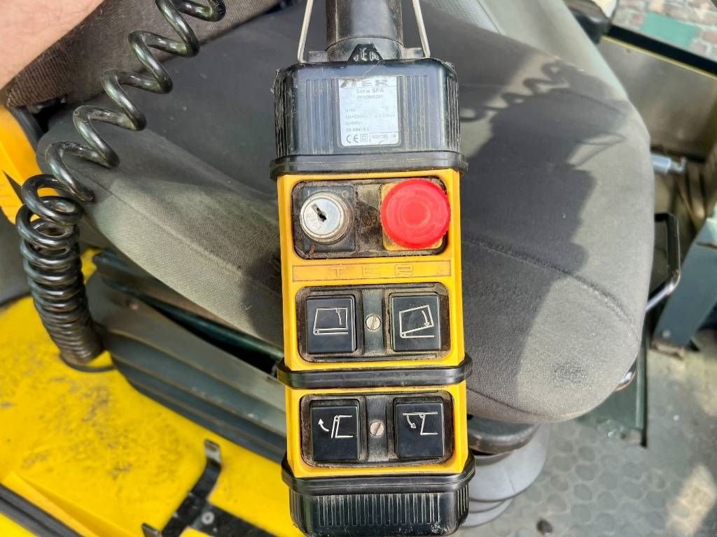 Kehrmaschine typu Tennant A85, Gebrauchtmaschine v Nijkerkerveen (Obrázek 9)