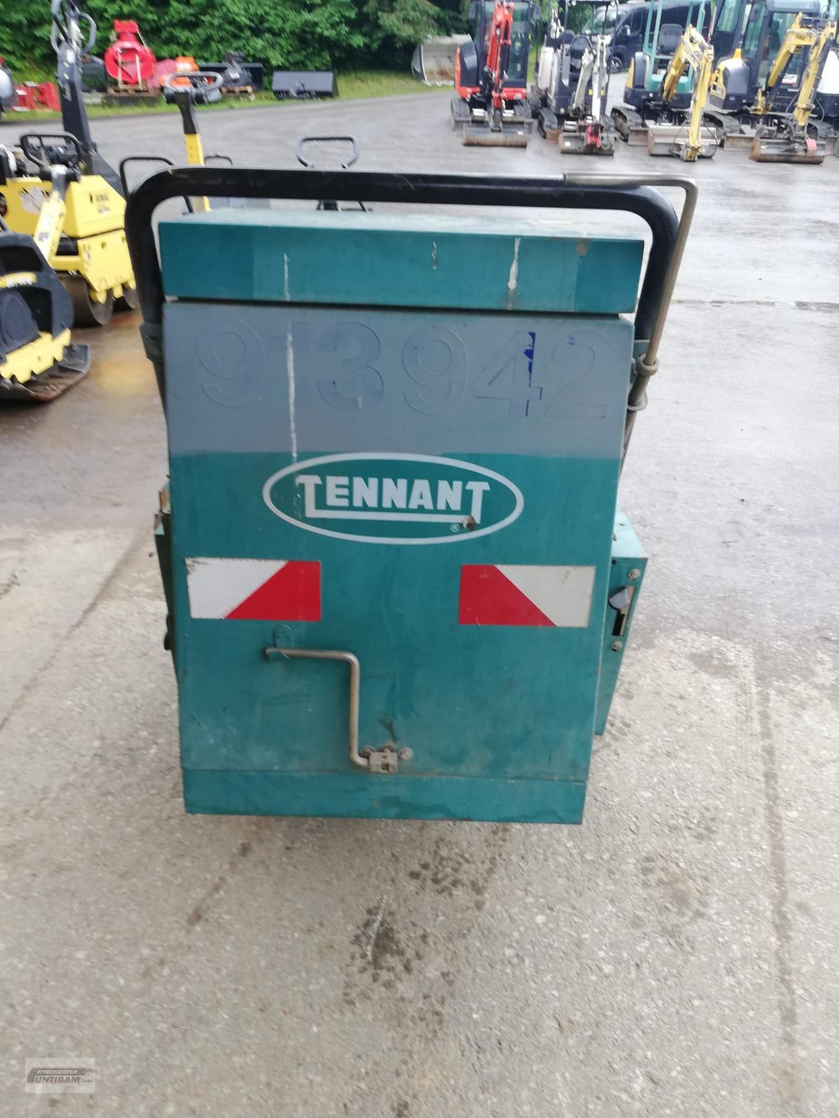Kehrmaschine of the type Tennant E42, Gebrauchtmaschine in Deutsch - Goritz (Picture 3)