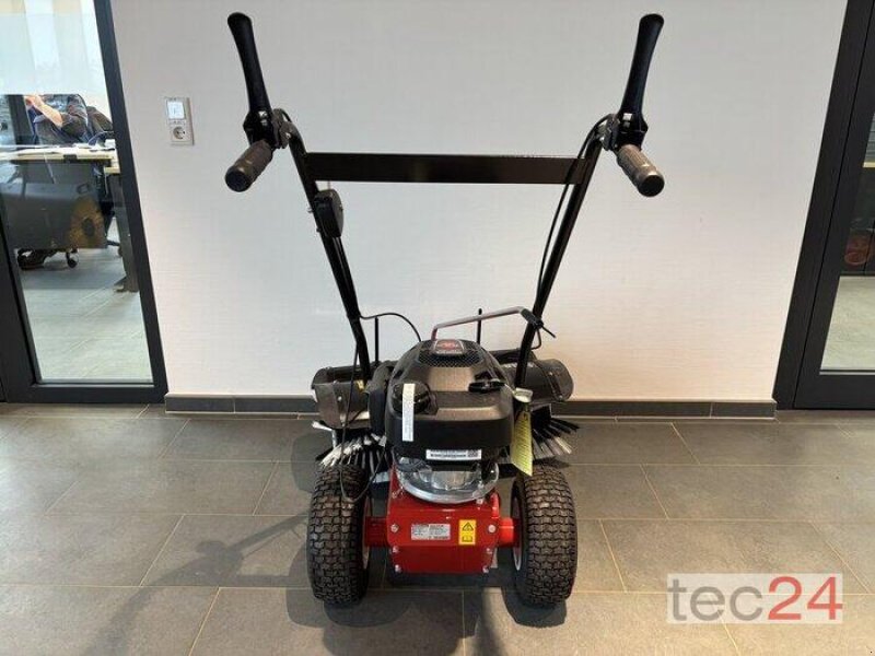 Kehrmaschine of the type Tielbürger TK 18 Kehrmaschine, Neumaschine in Wipperfürth (Picture 2)