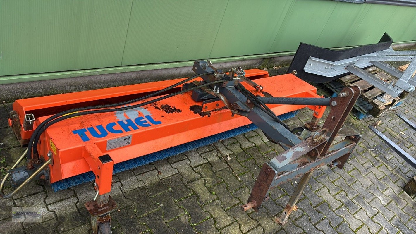 Kehrmaschine des Typs Tuchel ECO 230 HD, Gebrauchtmaschine in Wiefelstede-Spohle (Bild 1)