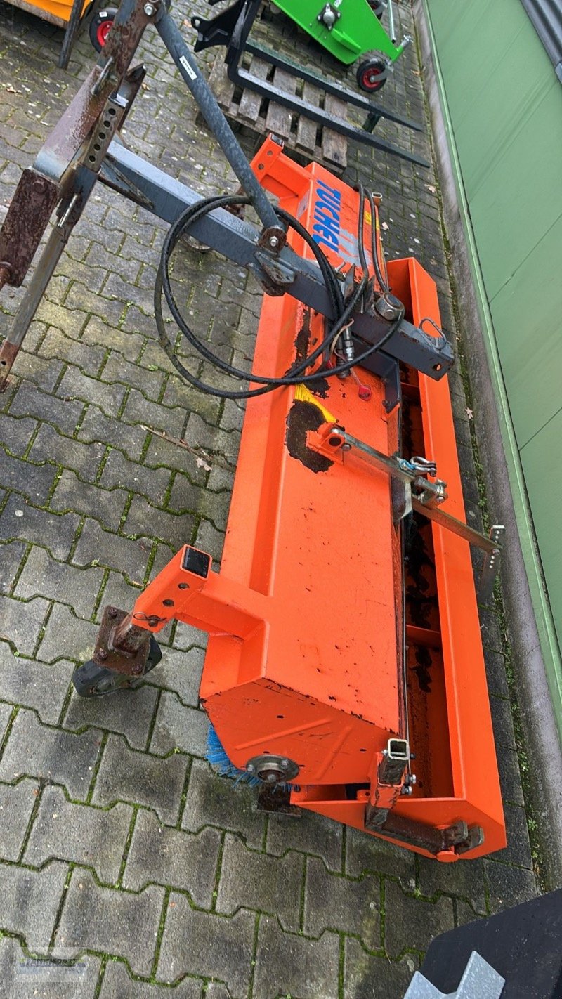 Kehrmaschine des Typs Tuchel ECO 230 HD, Gebrauchtmaschine in Wiefelstede-Spohle (Bild 2)