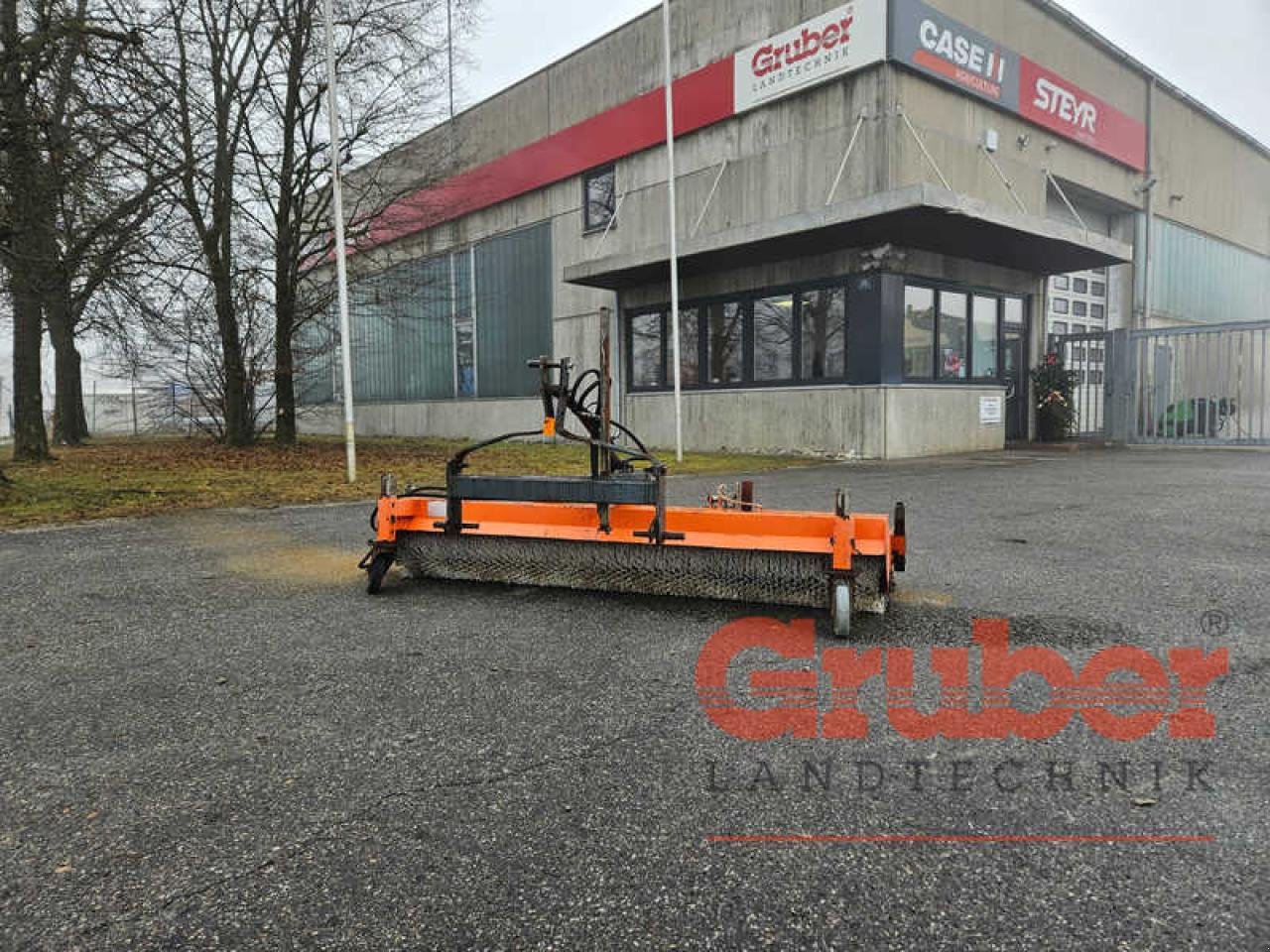 Kehrmaschine des Typs Tuchel Eco 230 HD, Gebrauchtmaschine in Ampfing (Bild 1)