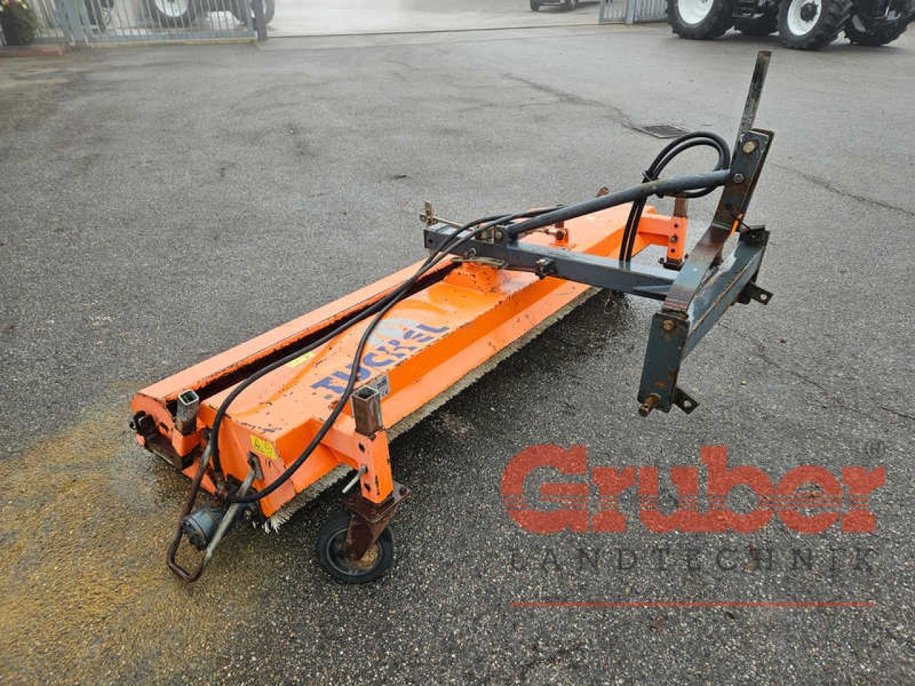 Kehrmaschine des Typs Tuchel Eco 230 HD, Gebrauchtmaschine in Ampfing (Bild 6)