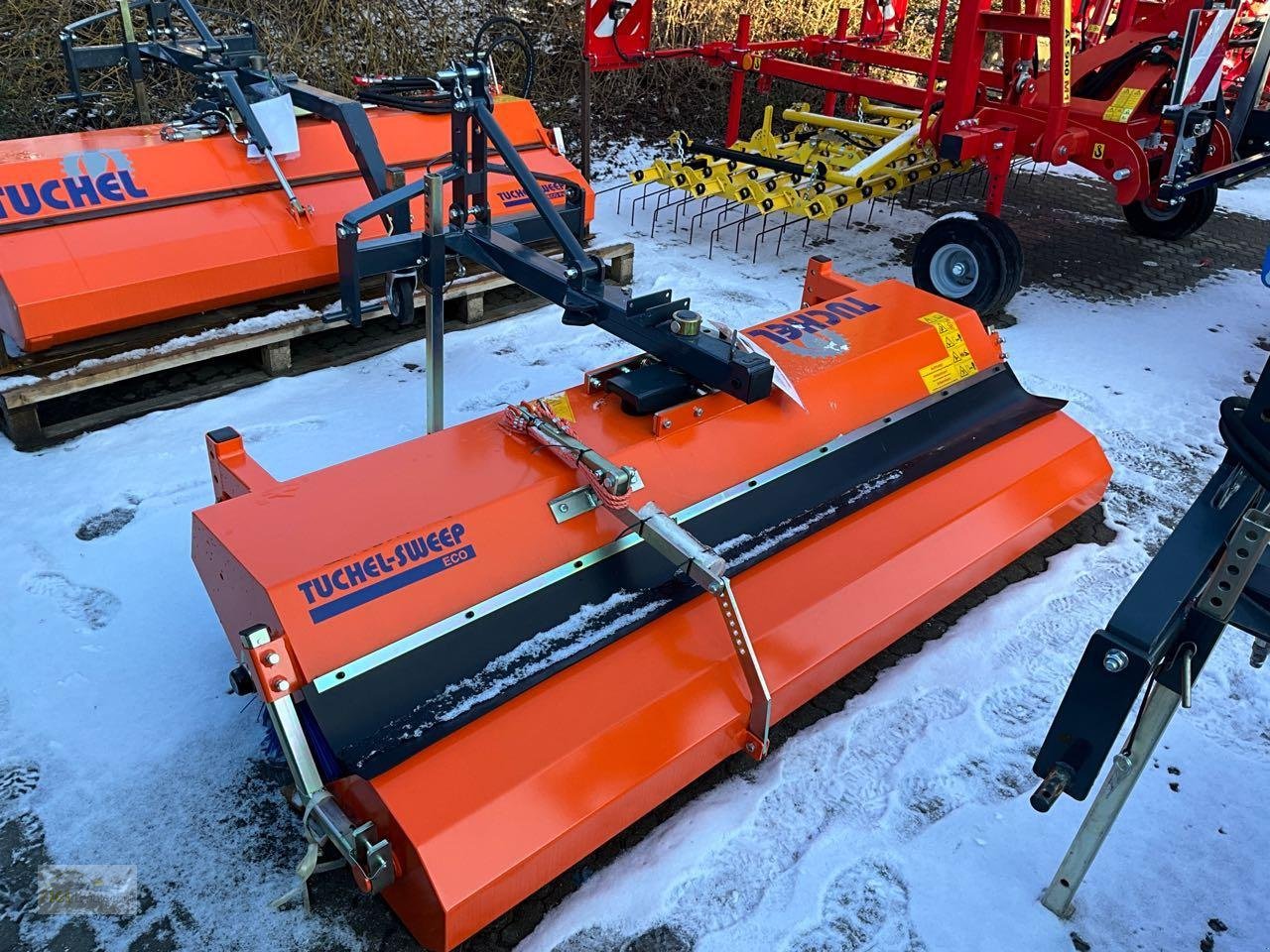 Kehrmaschine des Typs Tuchel ECO 230, Neumaschine in Pfreimd (Bild 2)