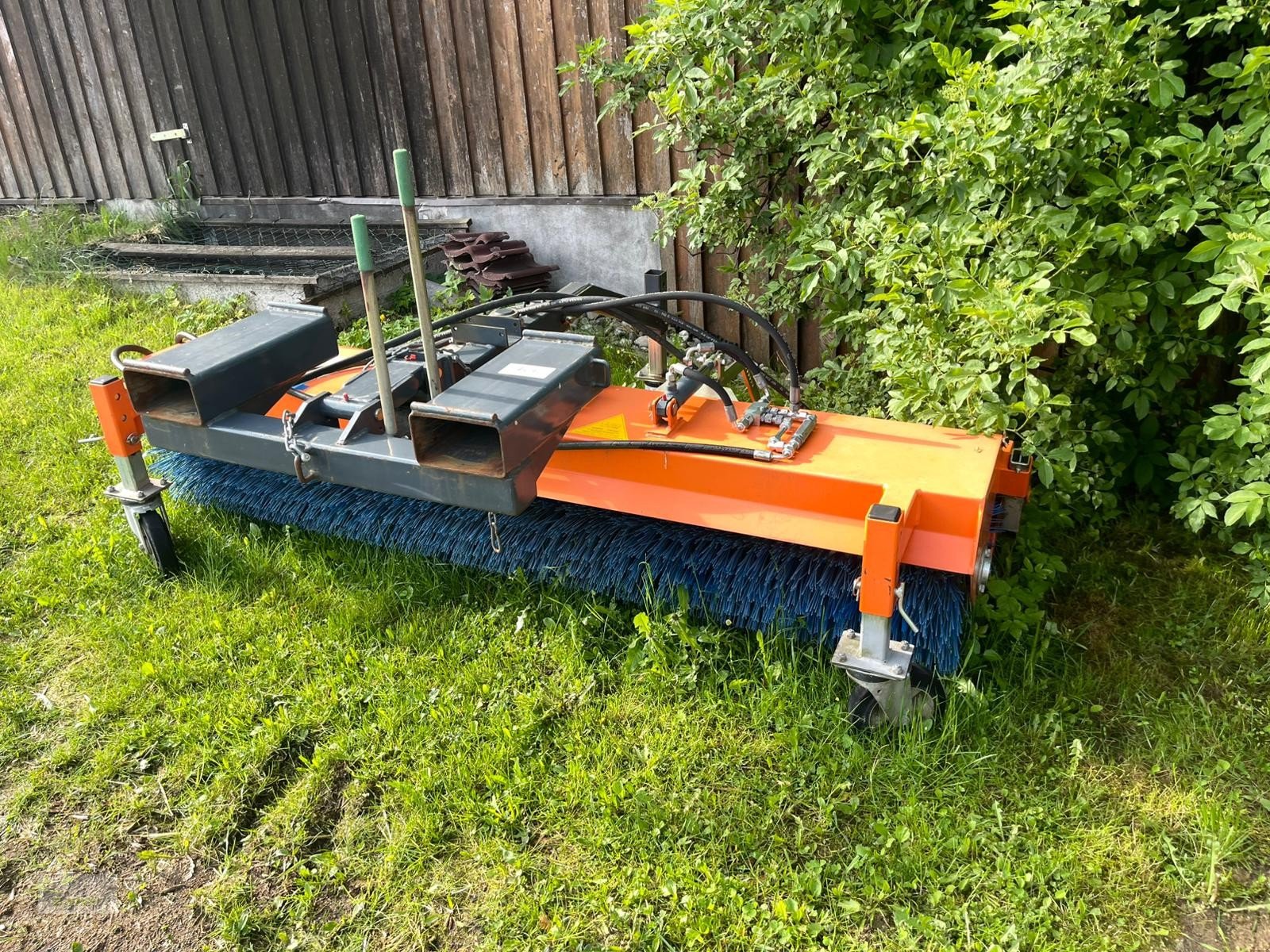 Kehrmaschine des Typs Tuchel Eco 520-230, Gebrauchtmaschine in Bad Leonfelden (Bild 2)